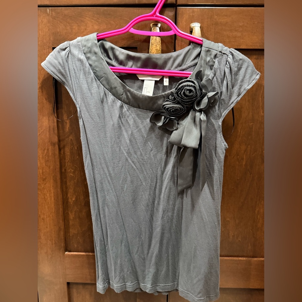H&M Gray Blouse with Floral Accent